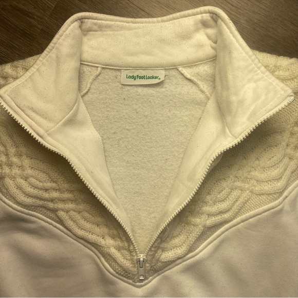 Vintage Lady Foot Locker White Textured Knit Half-Zip Sweatshirt Size M - Picture 9 of 9